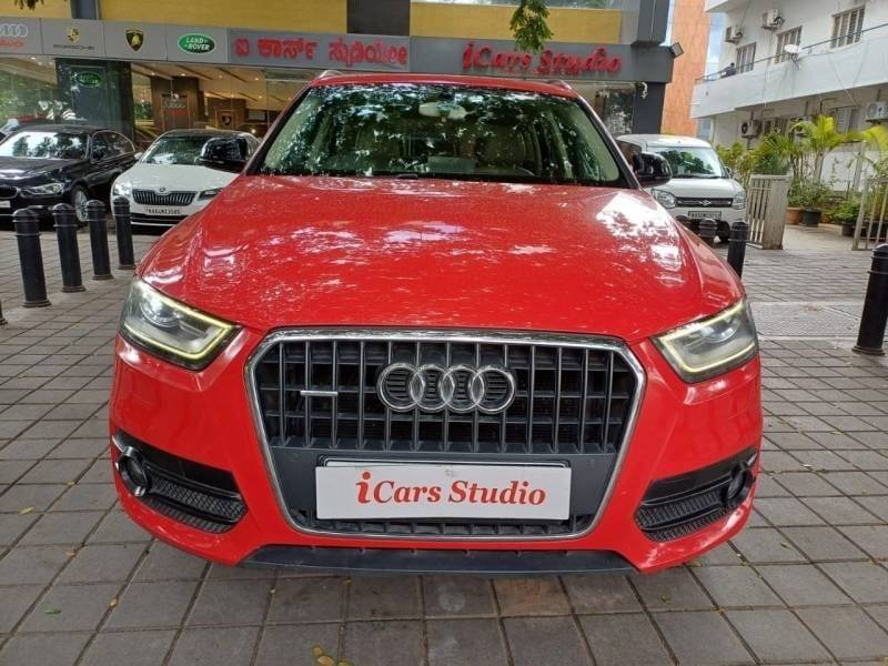 Audi Q3 35 TDI Premium + Sunroof