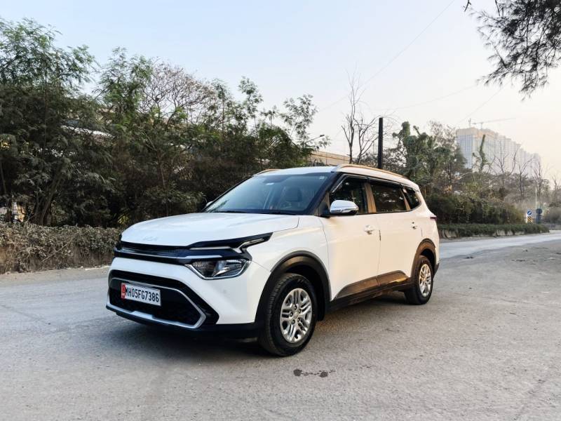 Kia Carens Prestige (O) 1.5 Petrol 7 STR