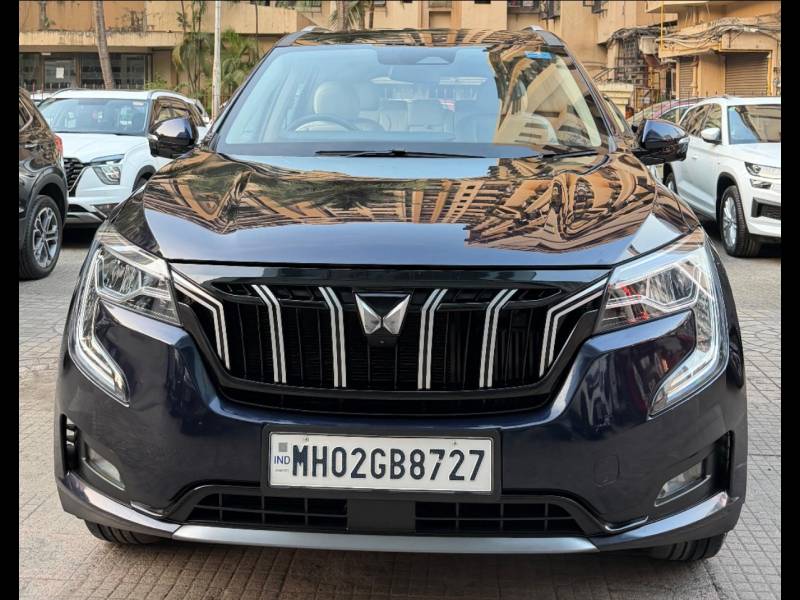 Mahindra XUV700 AX 7 Luxury Pack Petrol AT 7 STR
