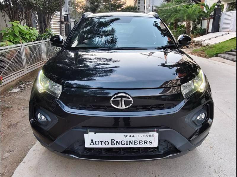 Tata Nexon XZ Plus (Premium) Diesel Dark Edition