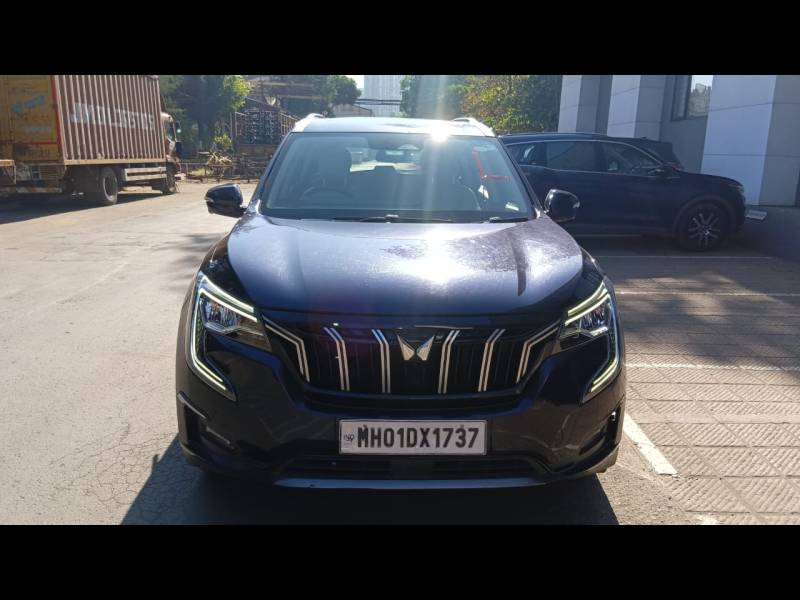 Mahindra XUV700 AX 7 Petrol AT Luxury Pack 7 STR