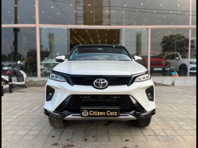 Toyota Fortuner Legender 2.8 4X2 AT