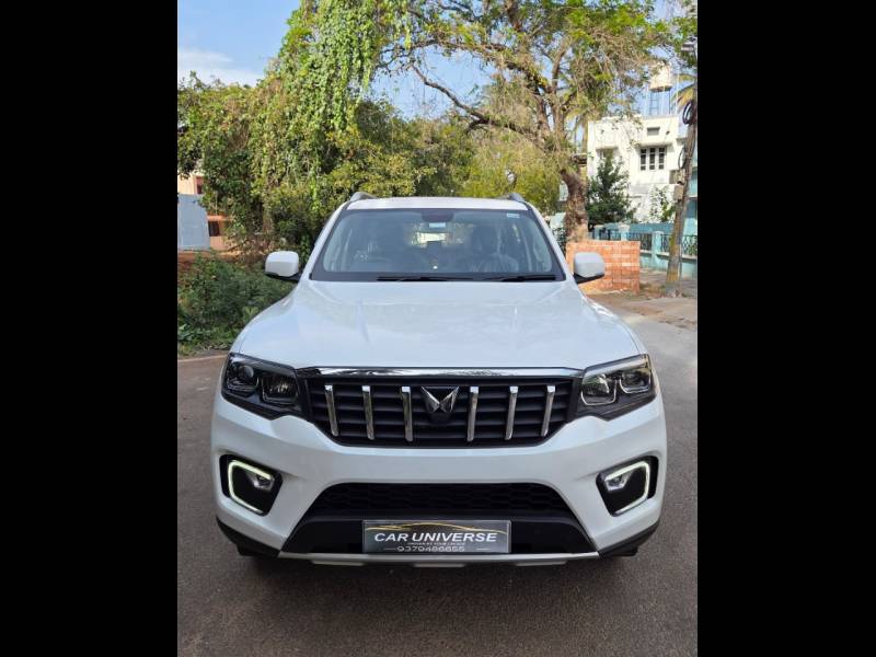 Mahindra Scorpio-N Z8 Diesel MT 2WD 7 STR