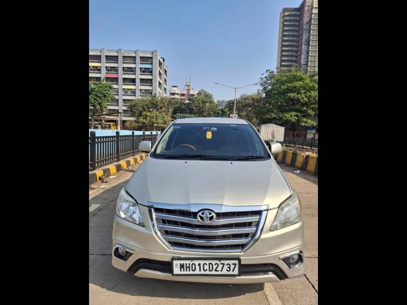 Toyota Innova 2.5 GX 8 STR