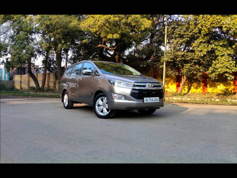 Toyota Innova Crysta 2.8 ZX AT 7 STR