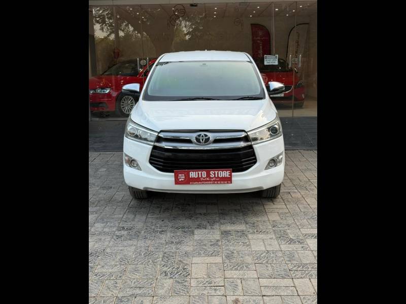 Toyota Innova Crysta 2.8 ZX AT 7 STR