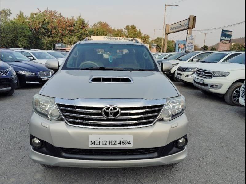 Toyota Fortuner 3.0 4X4 MT