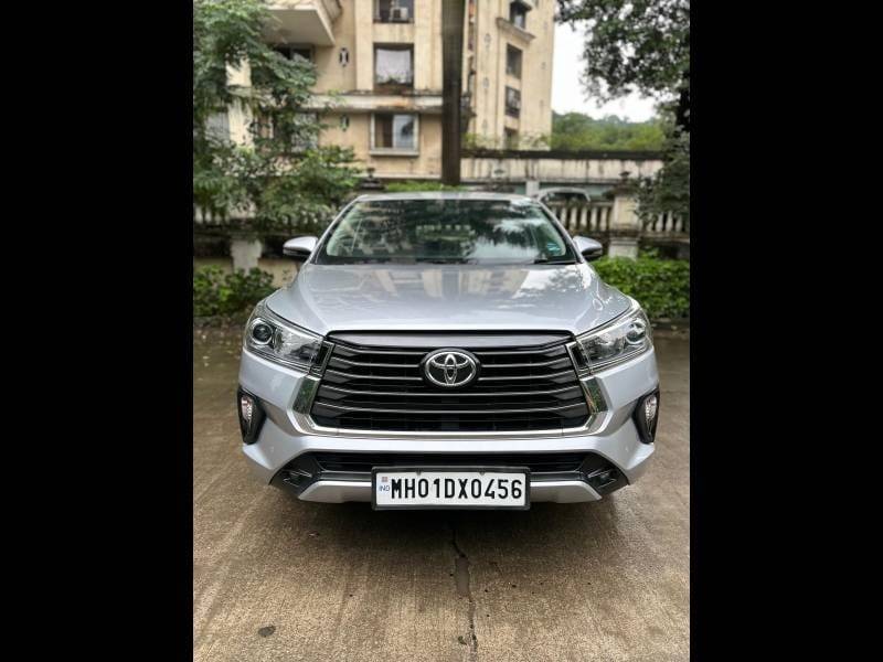 Toyota Innova Crysta 2.4 VX 8 STR