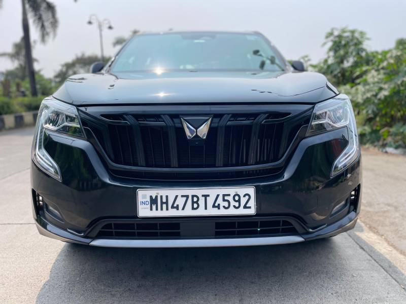 Mahindra XUV700 AX7 Luxury Pack Petrol AT 7 STR