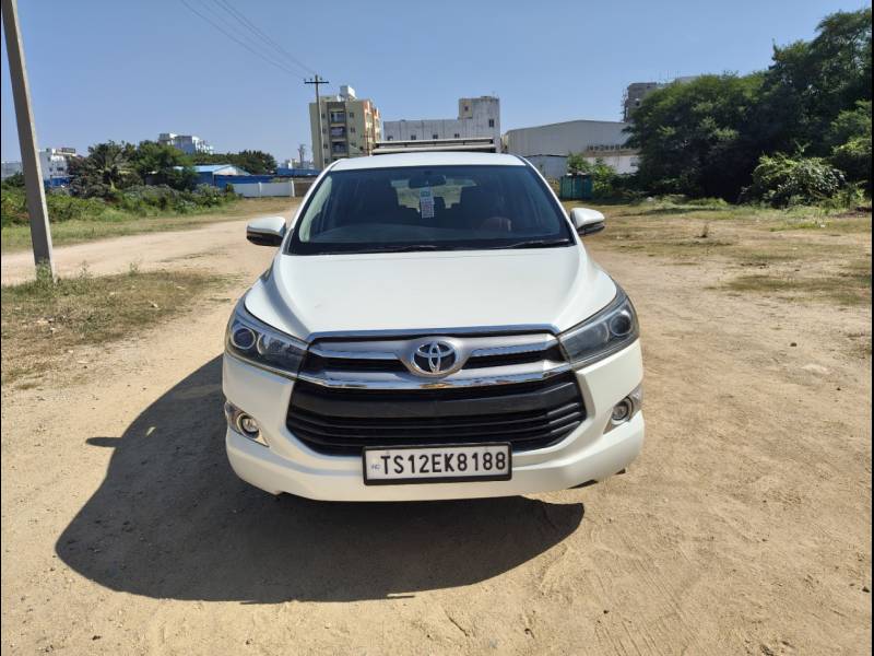 Toyota Innova Crysta 2.4 V Diesel