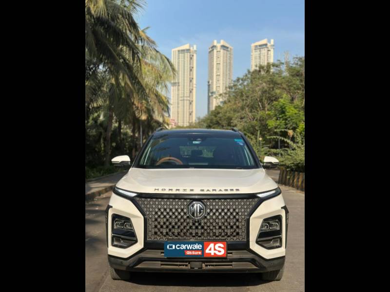 Morris Garage Hector Plus Savvy Pro 1.5 Turbo Petrol CVT 7 STR Dual Tone