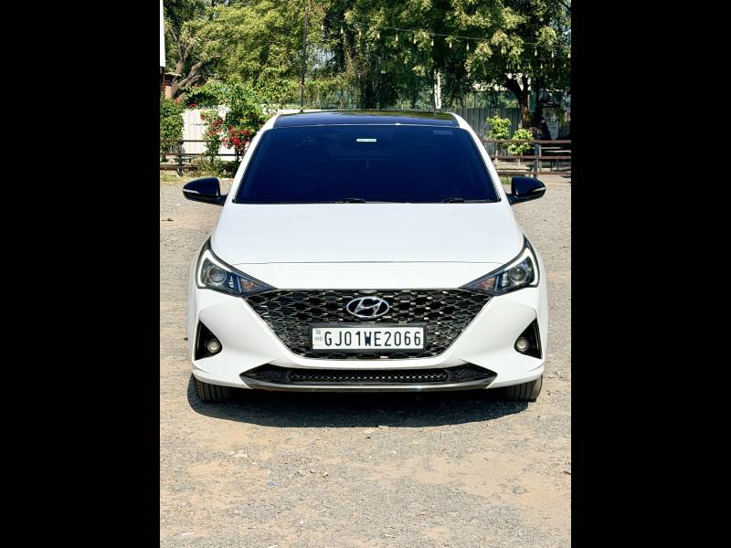 Hyundai Verna SX 1.5 CRDi AT