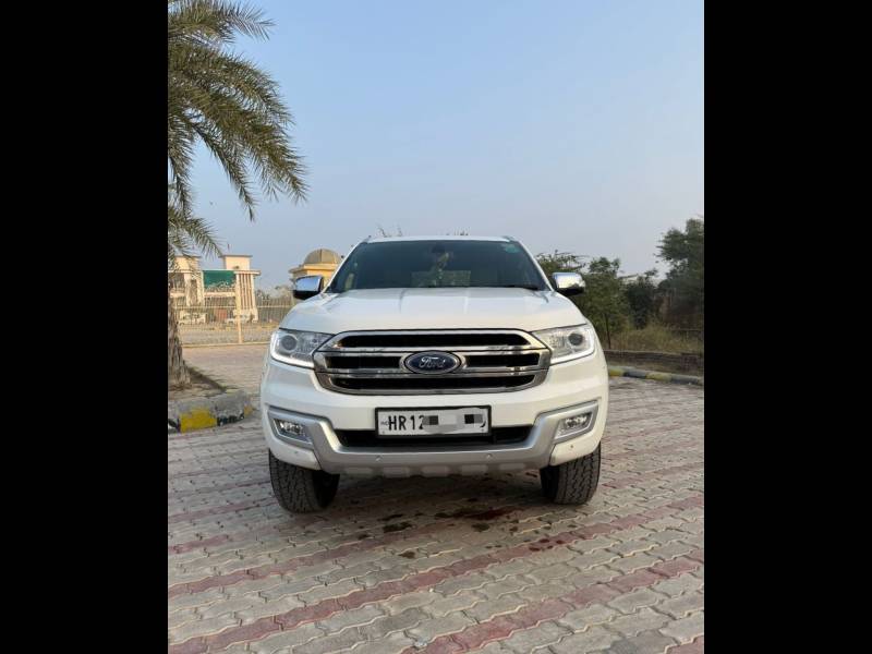 Ford Endeavour Titanium 3.2 4x4 AT