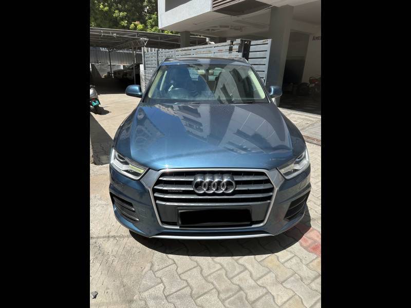 Audi Q3 35 TDI Premium + Sunroof