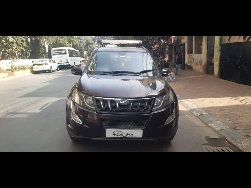 Mahindra XUV500 W10 FWD
