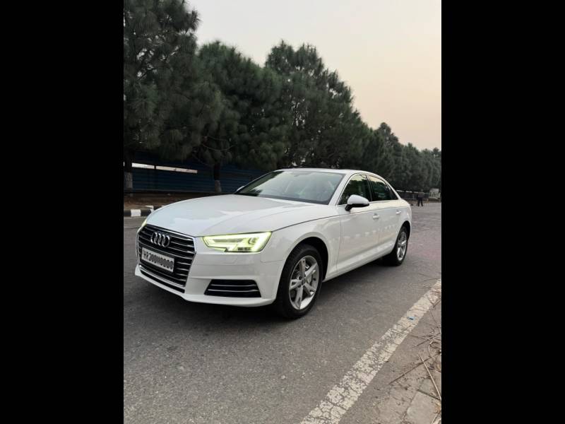 Audi A4 35 TDI Technology Pack