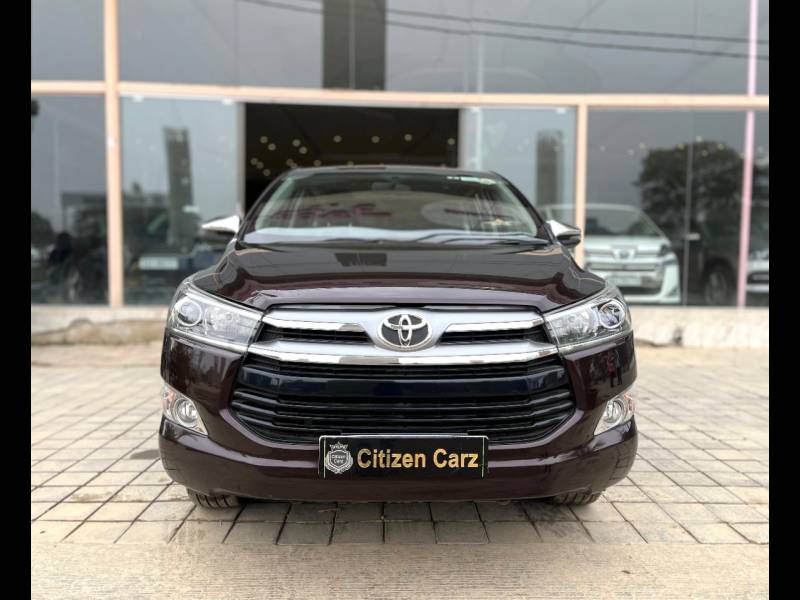 Toyota Innova Crysta 2.4 Z 7 STR