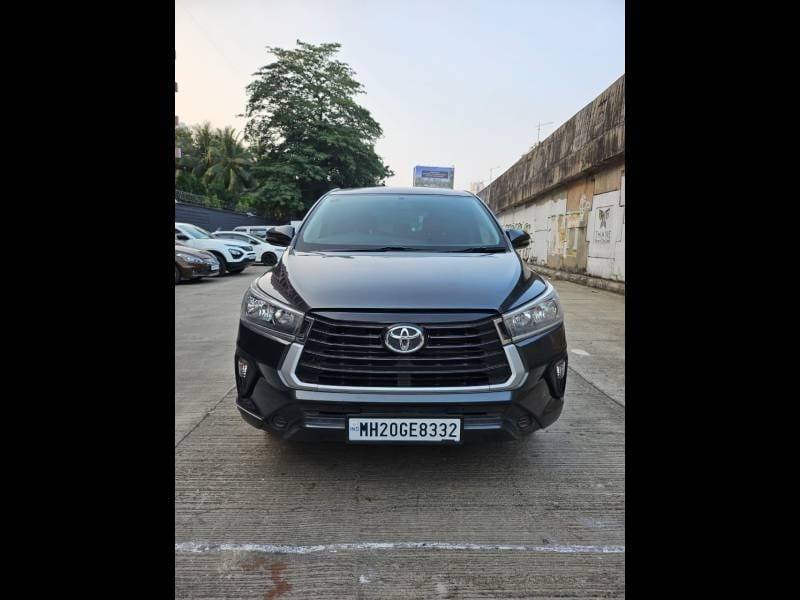 Toyota Innova Crysta 2.4 G 8 STR