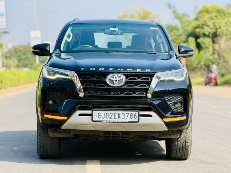 Toyota Fortuner 4x2 AT