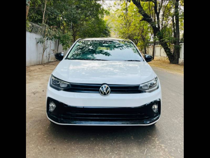 Volkswagen Virtus Topline 1.0 TSI AT