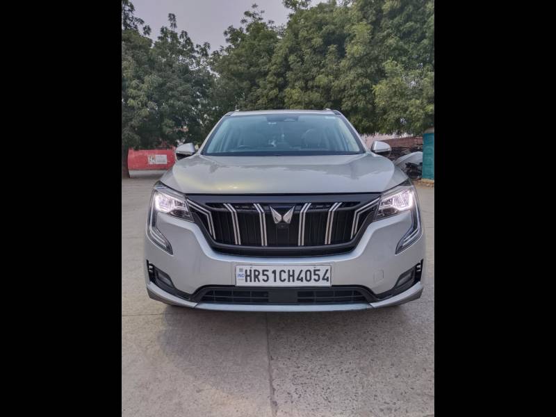 Mahindra XUV700 AX7 Luxury Pack Diesel AT AWD 7 STR
