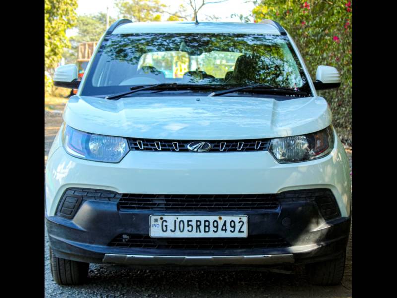 Mahindra KUV100 K6 Plus D 6 STR