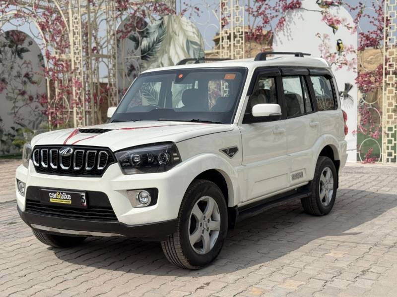 Mahindra Scorpio S11 MT 7S