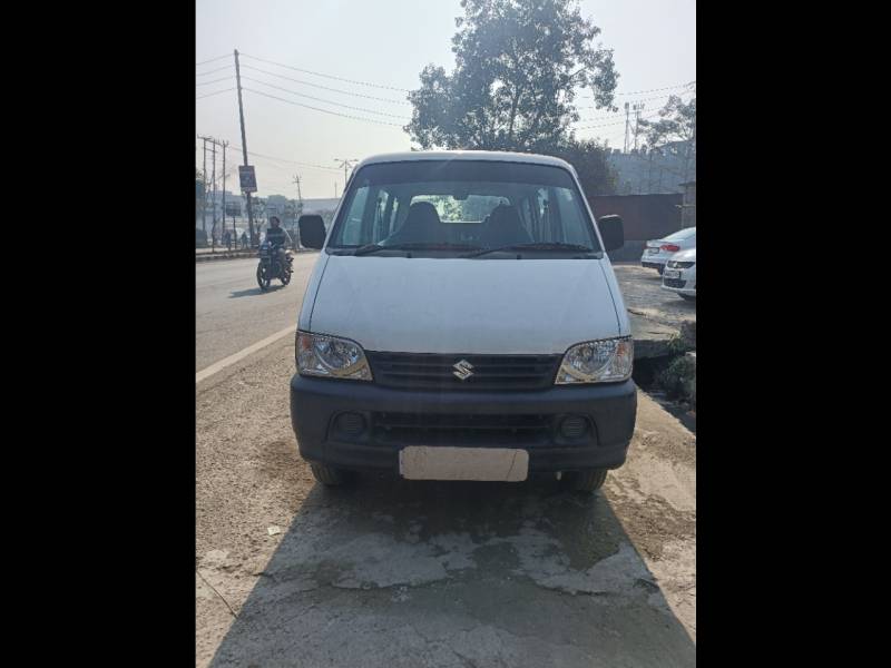 Maruti Suzuki Eeco 5 STR