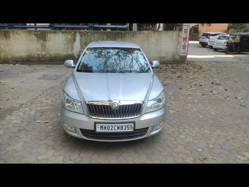 Skoda Laura Ambiente 2.0 TDI CR MT