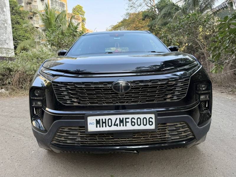 Tata Safari Pure Plus S Dark Edition AT 7 STR