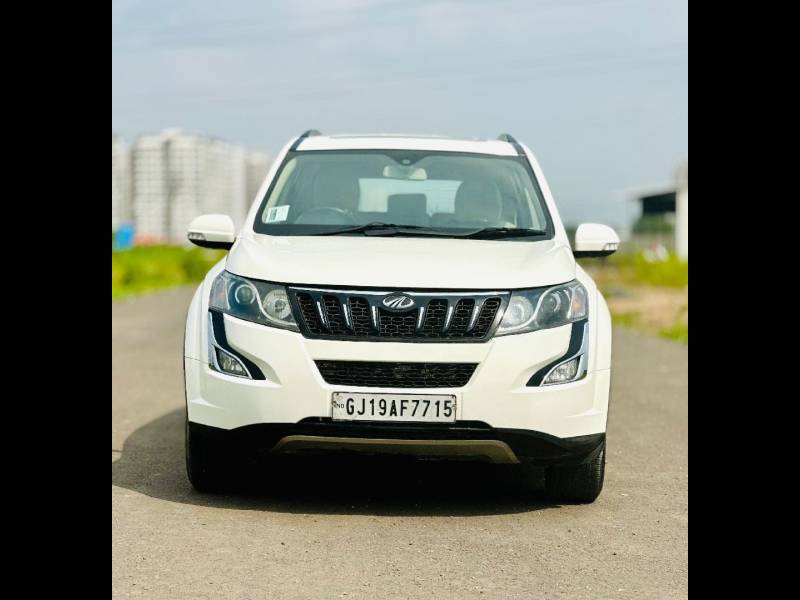 Mahindra XUV500 W10 FWD AT
