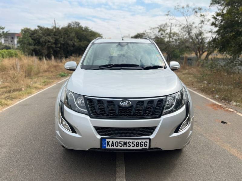 Mahindra XUV500 W4 FWD