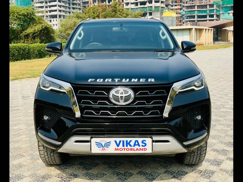 Toyota Fortuner 4x2 AT