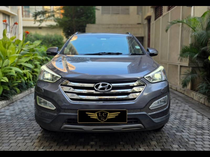 Hyundai Santa Fe 4 WD (AT)