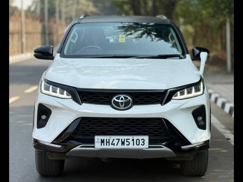 Toyota Fortuner 2.8 4x2 MT