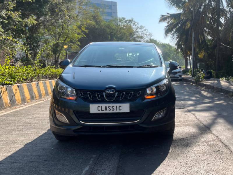 Mahindra Marazzo M6 8 STR