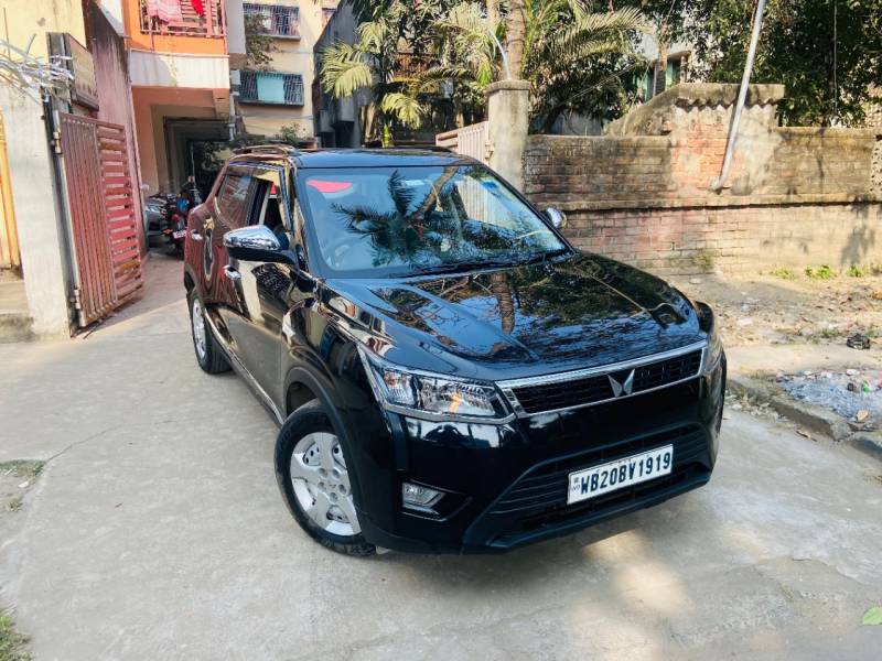 Mahindra XUV 300 W6 1.2 Petrol