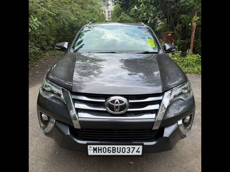 Toyota Fortuner 2.8 4x4 AT