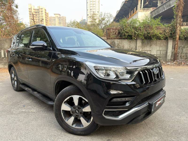 Mahindra Alturas G4 4WD AT