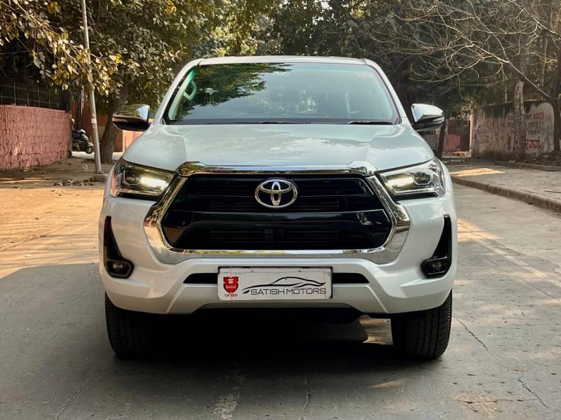 Toyota Hilux High 4X4 AT