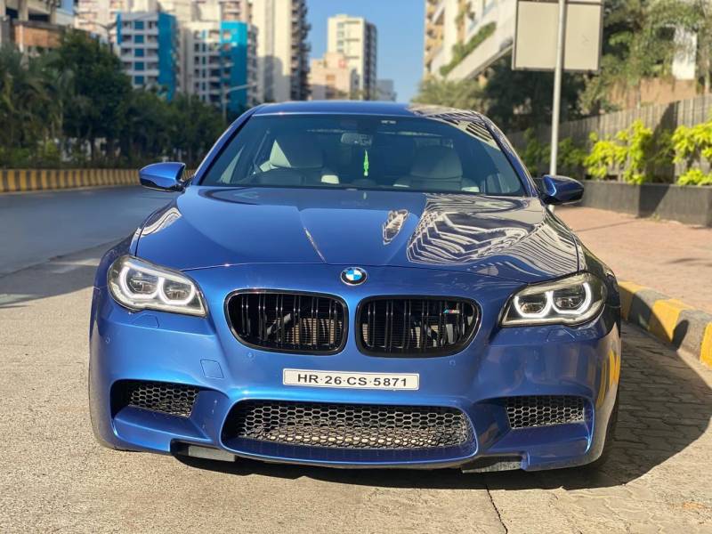BMW M5 4.4 V8