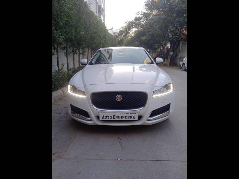 Jaguar XF Pure Diesel