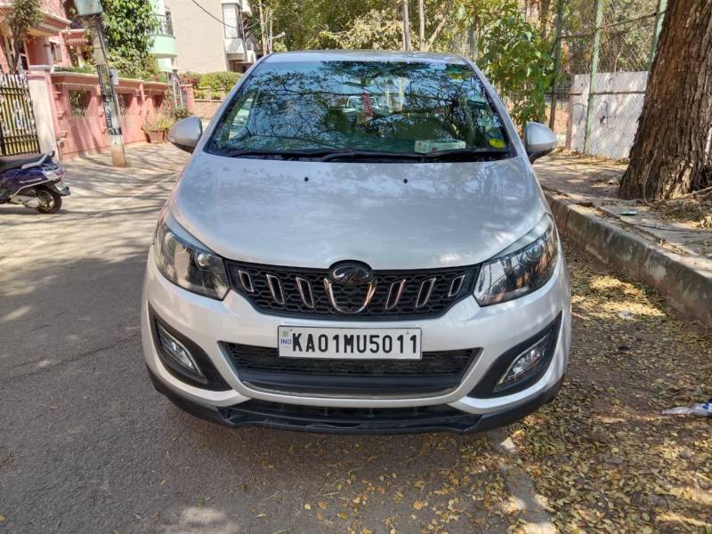 Mahindra Marazzo M8 7 STR