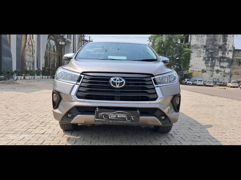 Toyota Innova Crysta 2.4 ZX AT 7 STR