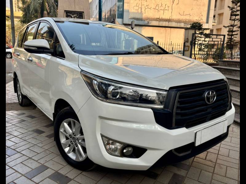 Toyota Innova Crysta 2.4 VX 8 STR