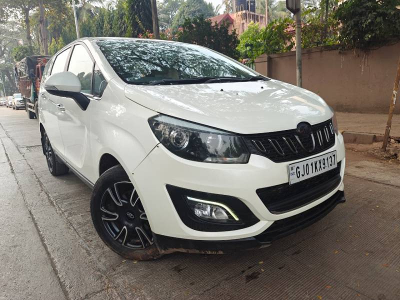 Mahindra Marazzo M8 7 STR