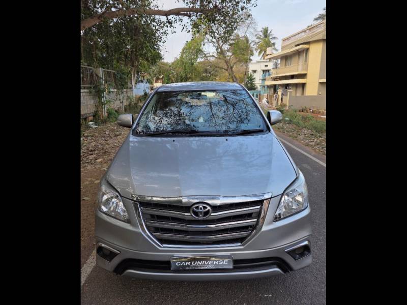 Toyota Innova 2.5 VX 8 STR