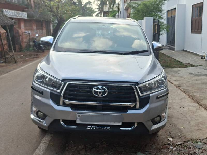 Toyota Innova Crysta 2.4 Z 7 STR