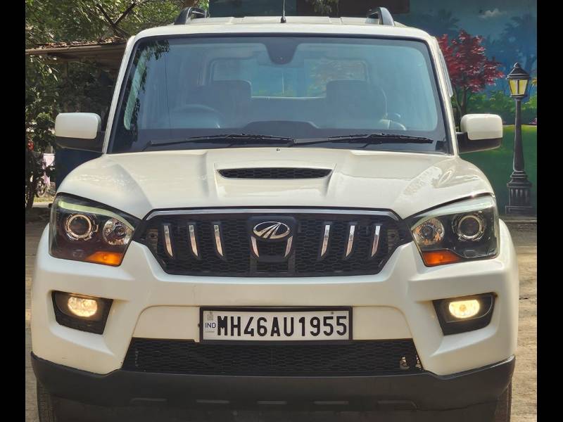 Mahindra Scorpio S10