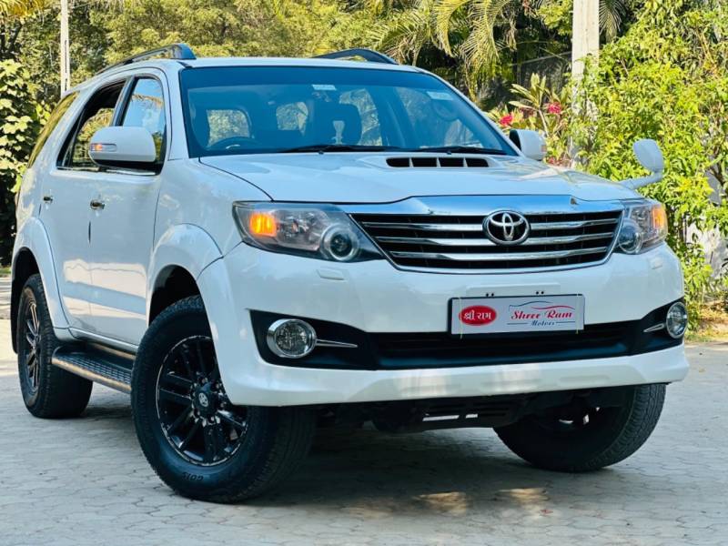 Toyota Fortuner 3.0 4X2 MT